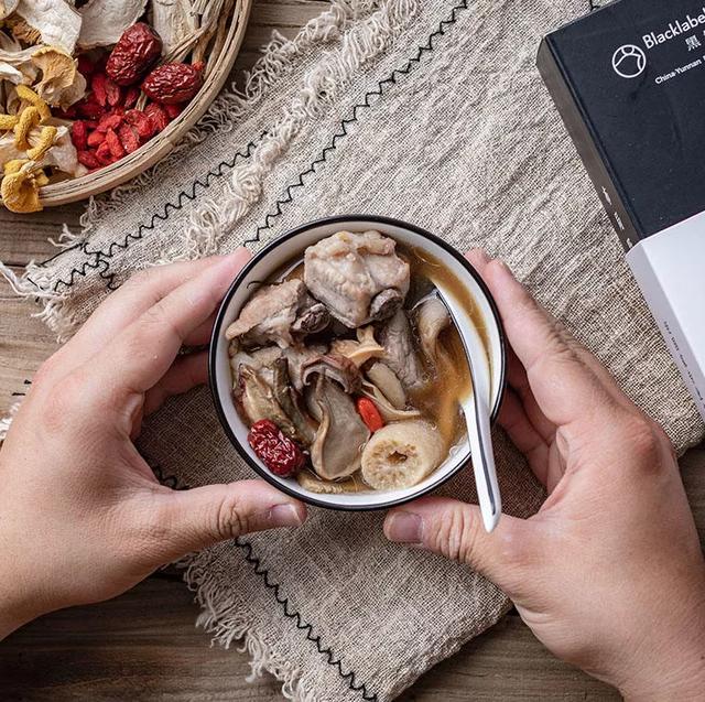 圖片關鍵詞 國家蘑菇地理:中國哪里的蘑菇最好吃?